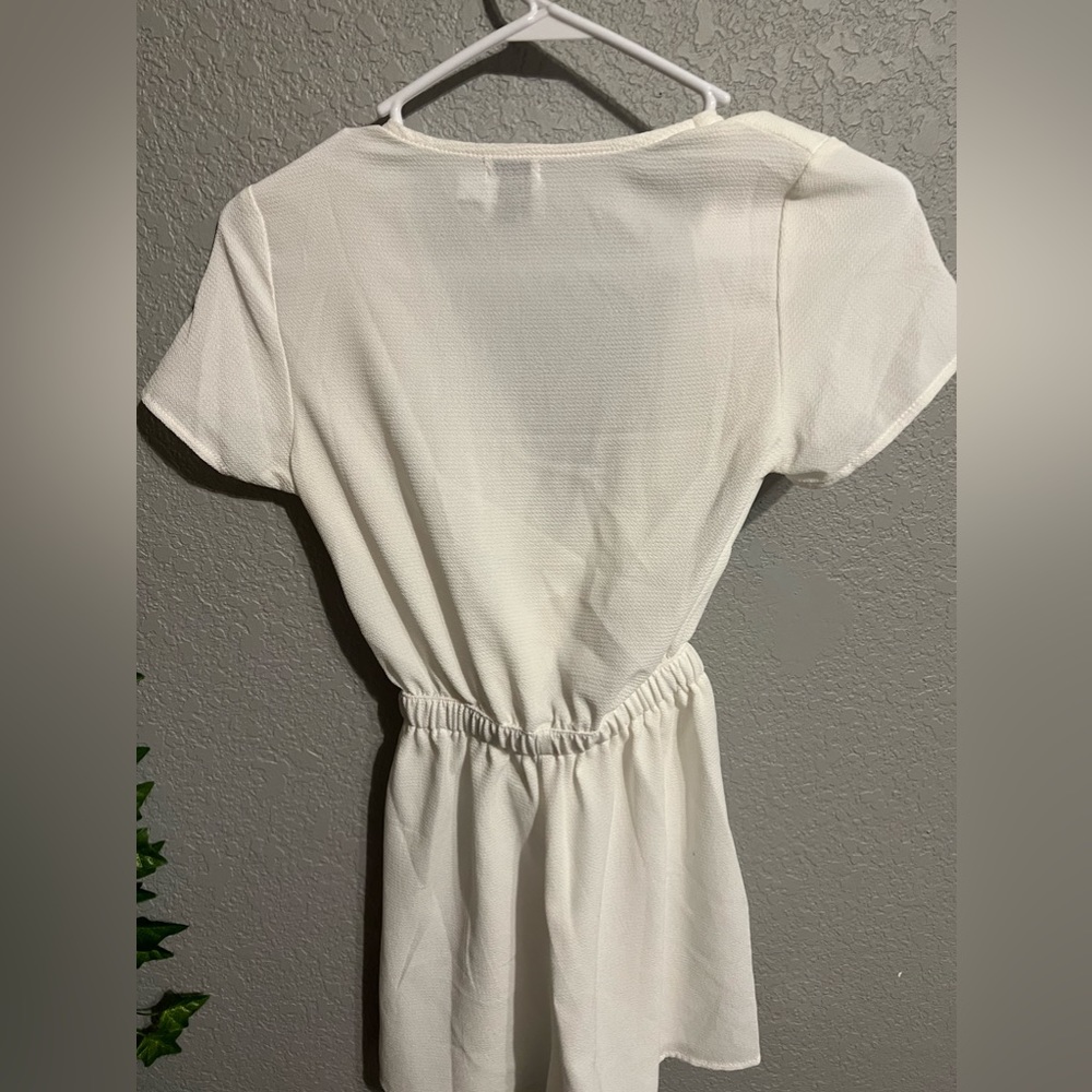 Princess Polly wrap romper - Picture 2 of 3